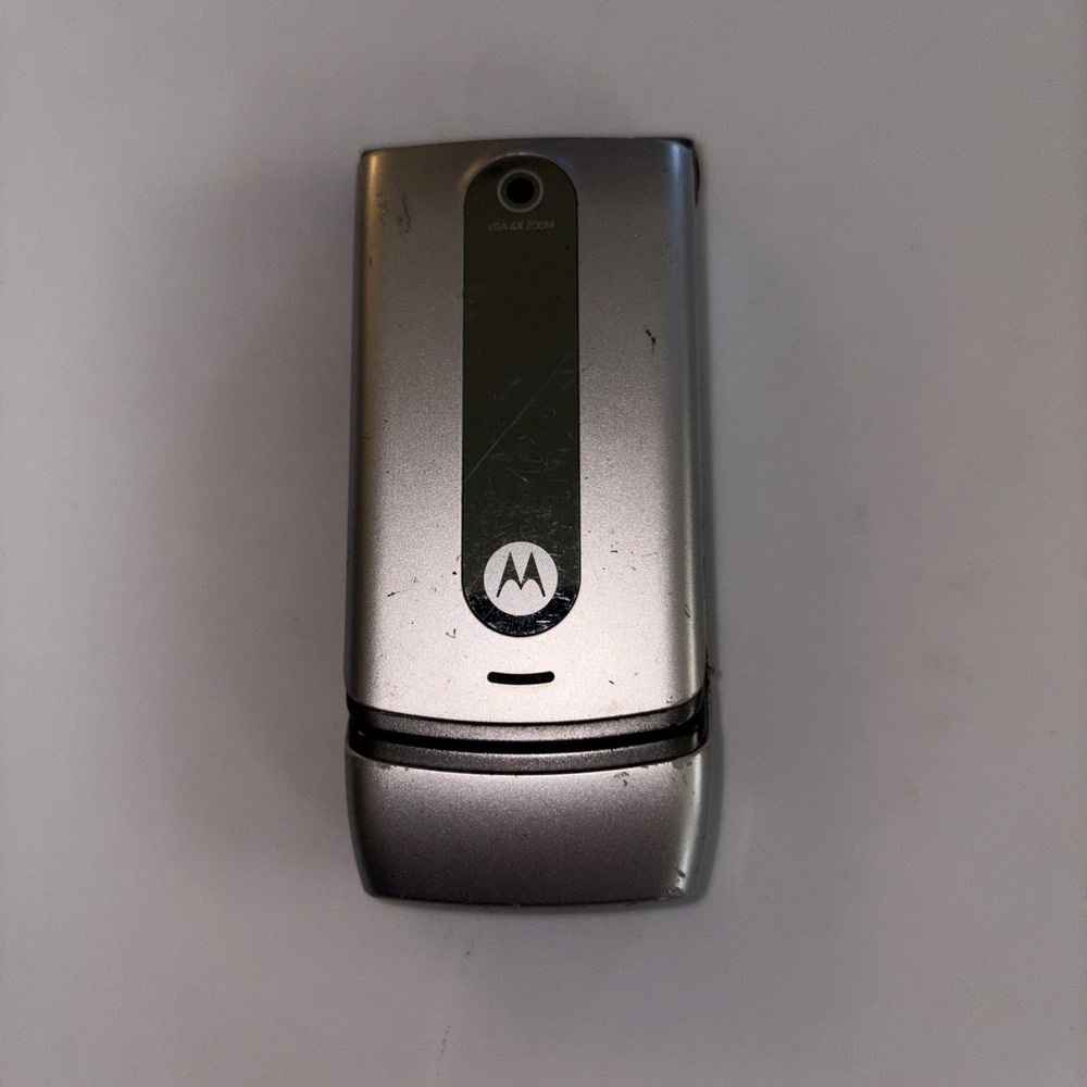 Motorola W series W376g - Silver and Gray ( TracFone ) Cellular Flip Phone